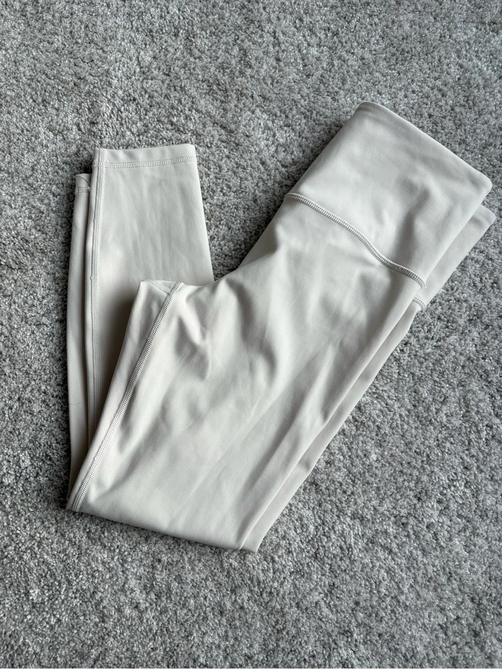 Athleta Cream Ultra High Rise Elation 7/8 Leggings